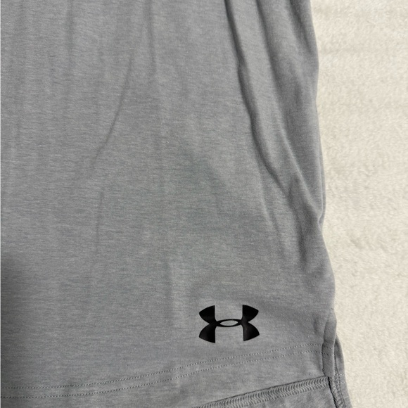 Under Armour Light Gray Performance Tank - Picture 3 of 4